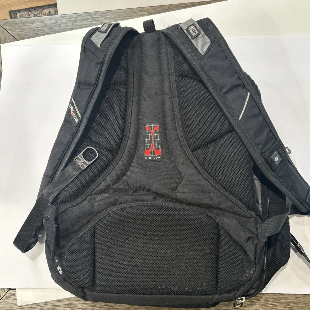 Swiss Gear Airflow Laptop Tablet Backpack Black Scan Smart Compartments! Adjust